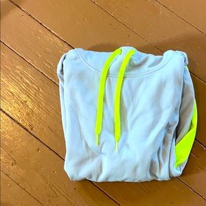 Danskin Now sweatshirt in sz. L